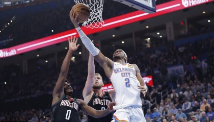 亚历山大爆砍51分 申京范乔丹缺阵雷霆轻取火箭