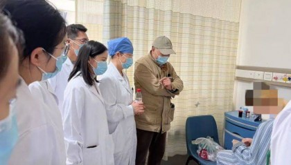 半夜爬到大腿!年轻女子体内排出10米长虫:我居然把它养得这么肥