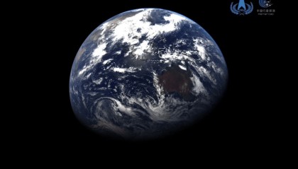 “太空摄影师”作品上新！天问二号“眼里”的地月啥样？