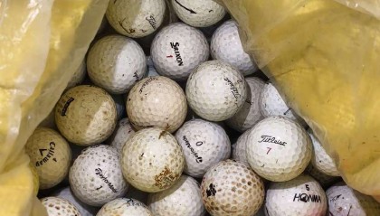 3人穿潜水服偷捞高尔夫球，警方用时4小时人赃并获