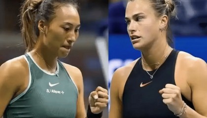 郑钦文再翻山8战萨巴仑卡，德约科维奇豪取100胜，网坛高光你看谁？