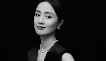 朱媛媛 世界赠我一场病、却没有痊愈摇风铃