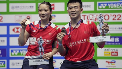 国羽奥运冠军郑思维发文,决定正式退出国际赛场