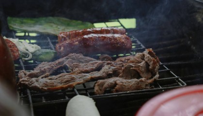 河北驴火 vs 西安肉夹馍:谁是北方第一夹馍?解析饮食文化背后的逆袭密码