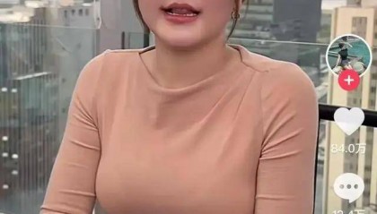 “被撞劳斯莱斯”女车主再次否认摆拍：遭网暴，瘦了10斤