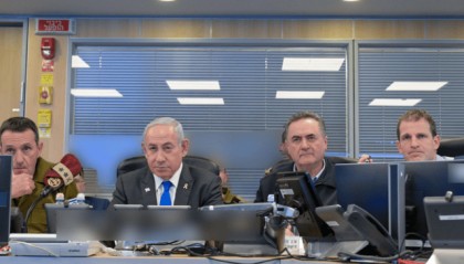 内塔尼亚胡：以色列决心根除胡塞武装