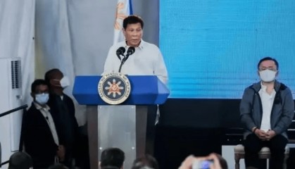 形势突然有变?没等解放军出手,菲81人当场死亡,马科斯要被拉下台