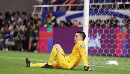 71岁国足主帅，考察42岁老门将？