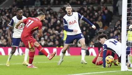 互捅局！英超-萨拉赫2射2传 利物浦6-3热刺获圣诞冠军