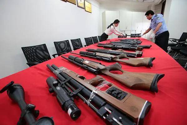 头部中弹!近日安徽18岁男孩深夜遭遇枪击,枪是从哪来的?