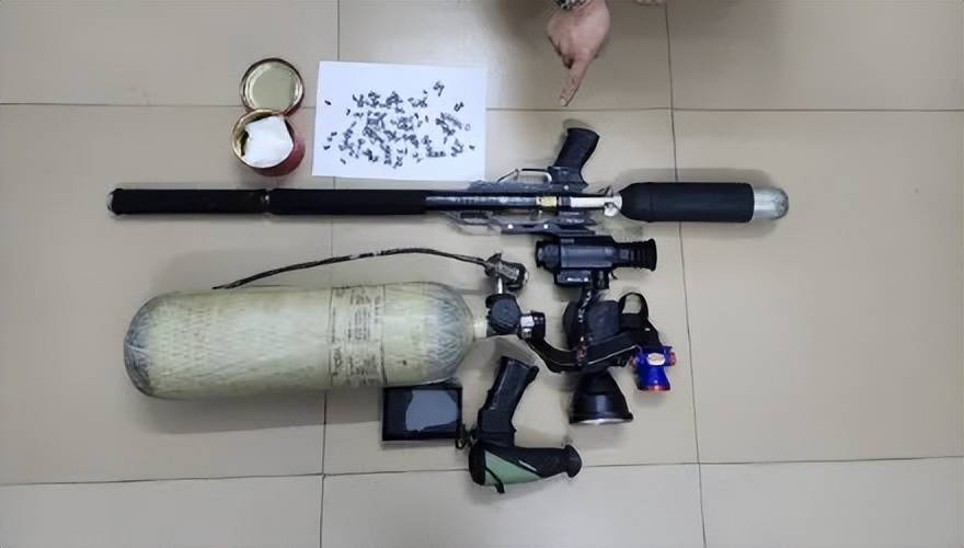 头部中弹!近日安徽18岁男孩深夜遭遇枪击,枪是从哪来的?