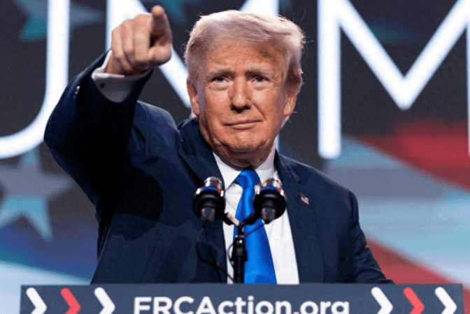 忍无可忍无需再忍!刚拿下稀土大单,特朗普又要开“第二枪”,全球收到通告,事情果然不简单