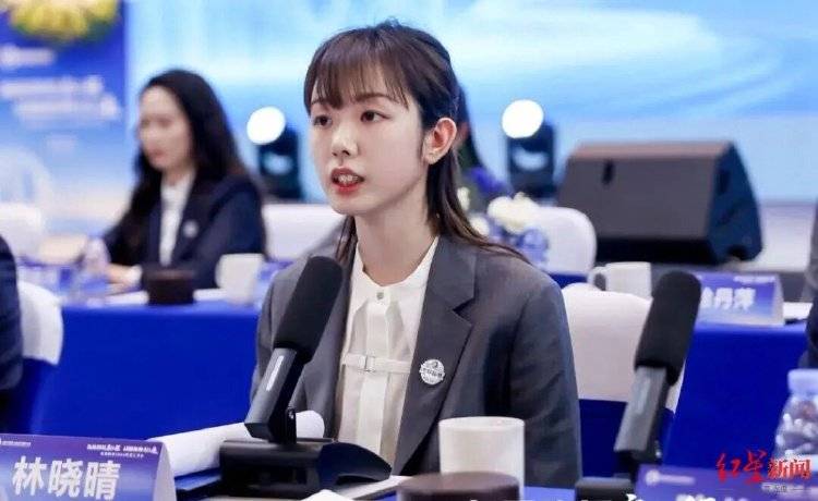 “95后”女商人林晓晴连任成都路桥董事长，去年薪酬92万元