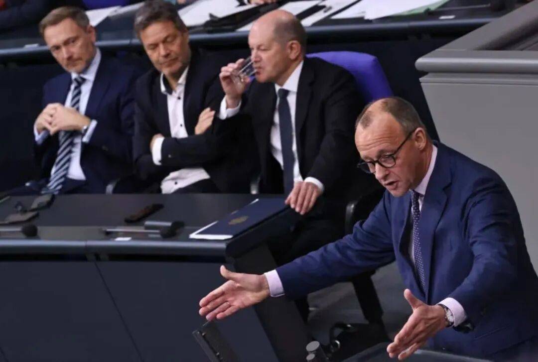 连续有两位国王访华，其中一位是建交以来首访，证明了什么？